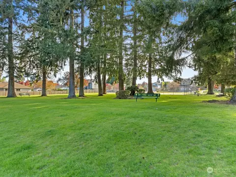 Exterior - 4313 125th Pl SE, Everett, WA 98208 photo 11 of 11