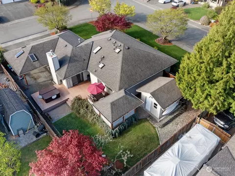 Exterior - 4313 125th Pl SE, Everett, WA 98208 photo 5 of 11