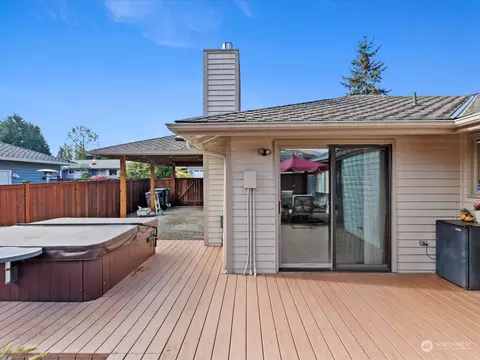 Exterior - 4313 125th Pl SE, Everett, WA 98208 photo 7 of 11