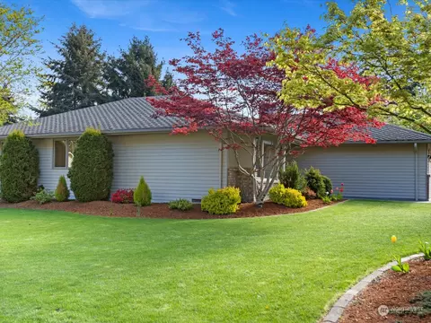 Exterior - 4313 125th Pl SE, Everett, WA 98208 photo 3 of 11
