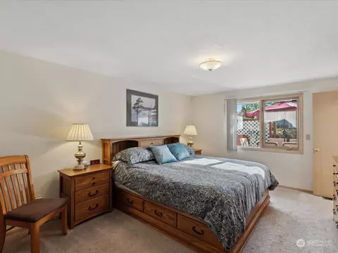 Bedroom - 4313 125th Pl SE, Everett, WA 98208 photo 2 of 3