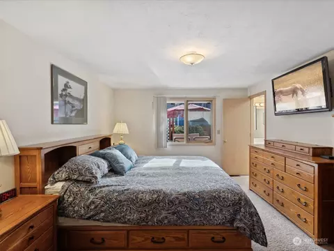 Bedroom - 4313 125th Pl SE, Everett, WA 98208 photo 1 of 3