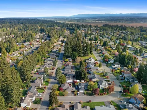 View/Area - 4313 125th Pl SE, Everett, WA 98208 photo 2 of 4