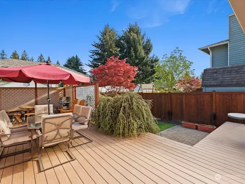 Exterior - 4313 125th Pl SE, Everett, WA 98208 photo 9 of 11