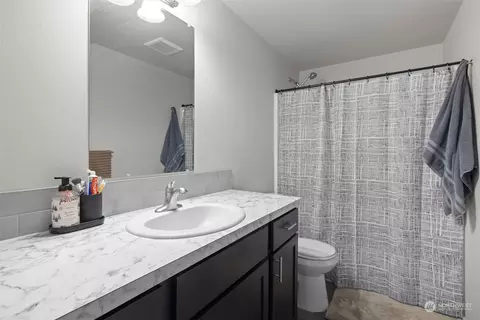 Bath - 1035 E Mt Baker St, Othello, WA 99344 photo 3 of 3