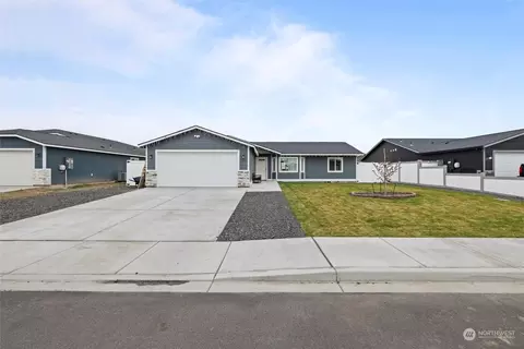 Exterior - 1035 E Mt Baker St, Othello, WA 99344 photo 2 of 4