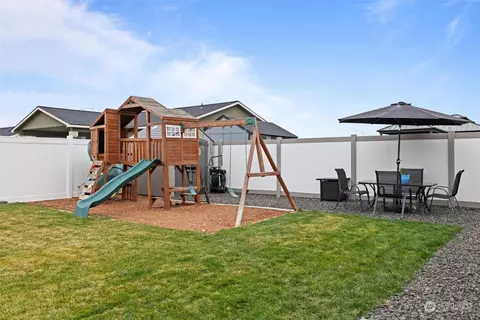 Exterior - 1035 E Mt Baker St, Othello, WA 99344 photo 4 of 4