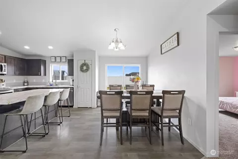 Dining - 1035 E Mt Baker St, Othello, WA 99344 photo 1 of 1