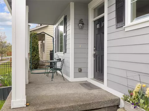 Exterior - 256 Petersen Dr E, Enumclaw, WA 98022 photo 2 of 7