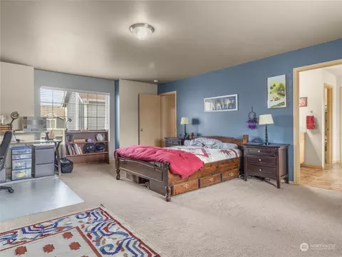 Bedroom - 256 Petersen Dr E, Enumclaw, WA 98022 photo 1 of 9