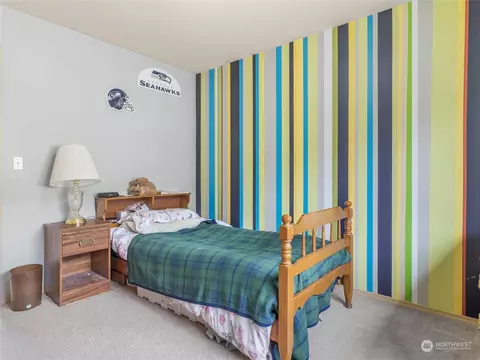 Bedroom - 256 Petersen Dr E, Enumclaw, WA 98022 photo 6 of 9