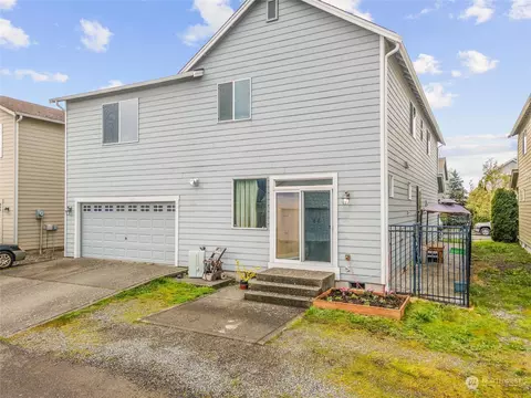 Exterior - 256 Petersen Dr E, Enumclaw, WA 98022 photo 5 of 7