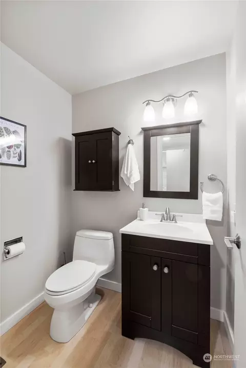 Bath - 1834 Pioneer St, Enumclaw, WA 98022 photo 5 of 5