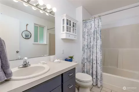 Bath - 661 E Mason Lake Dr E, Grapeview, WA 98546 photo 2 of 5