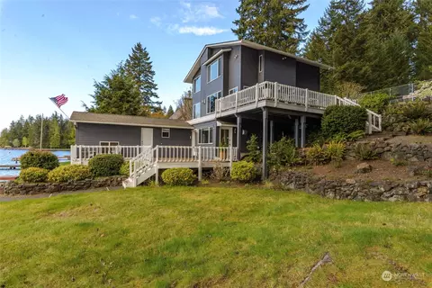 Exterior - 661 E Mason Lake Dr E, Grapeview, WA 98546 photo 10 of 11