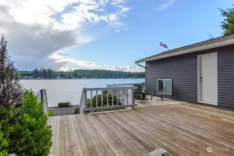 Exterior - 661 E Mason Lake Dr E, Grapeview, WA 98546 photo 8 of 11