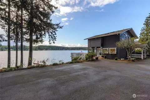 Exterior - 661 E Mason Lake Dr E, Grapeview, WA 98546 photo 5 of 11