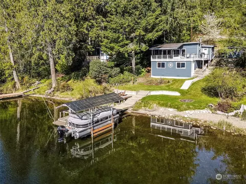 1610 E Mason Lake Dr W, Grapeview, WA 98546