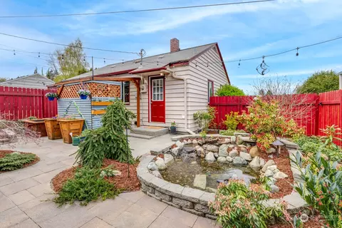 Exterior - 2916 17th St, Everett, WA 98201 photo 3 of 10