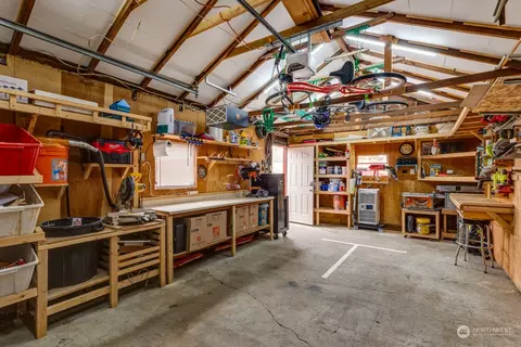 Exterior - 2916 17th St, Everett, WA 98201 photo 7 of 10