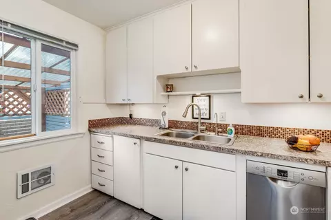 Kitchen - 2916 17th St, Everett, WA 98201 photo 3 of 3