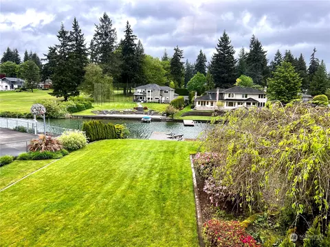 3121 200th Ave E, Lake Tapps, WA 98391