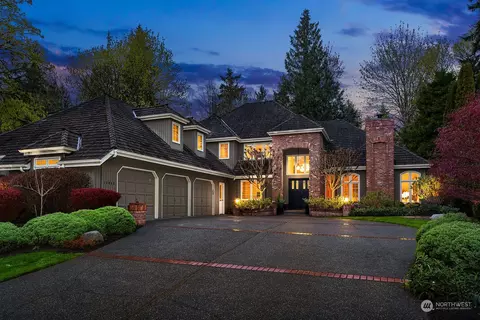 14048 NE 27th St, Bellevue, WA 98007