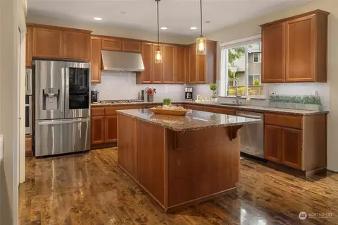 Kitchen - 3215 217th Pl SE, Bothell, WA 98021 photo 3 of 3