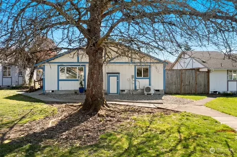626 Geneva Ln SE, Olympia, WA 98513