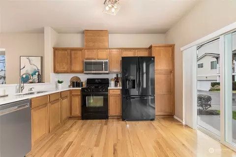 Kitchen - 14915 38th Dr SE #J1116, Bothell, WA 98012 photo 4 of 5