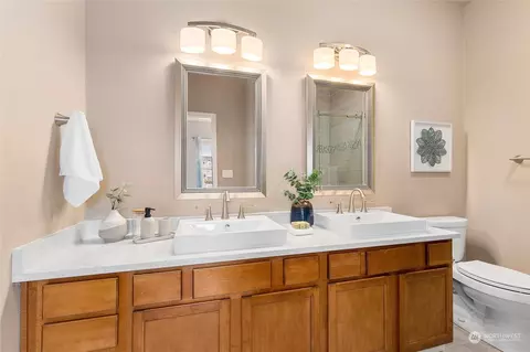 Bath - 14915 38th Dr SE #J1116, Bothell, WA 98012 photo 2 of 5