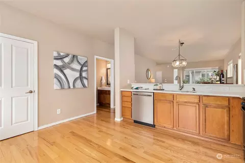 Kitchen - 14915 38th Dr SE #J1116, Bothell, WA 98012 photo 5 of 5