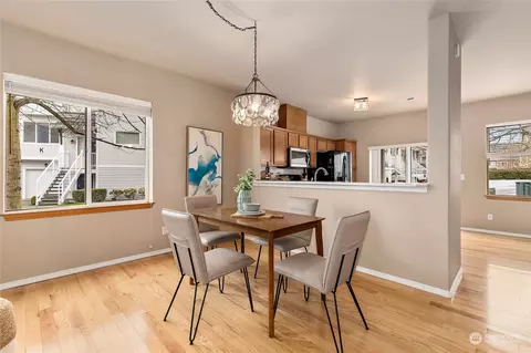 Dining - 14915 38th Dr SE #J1116, Bothell, WA 98012 photo 2 of 4