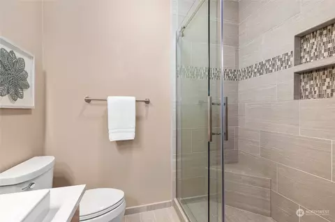 Bath - 14915 38th Dr SE #J1116, Bothell, WA 98012 photo 3 of 5
