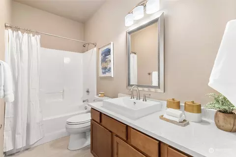 Bath - 14915 38th Dr SE #J1116, Bothell, WA 98012 photo 5 of 5