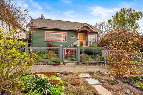 3703 SW Myrtle St, Seattle, WA 98126