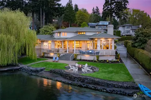 2417 E Lake Sammamish Pl SE, Sammamish, WA 98075
