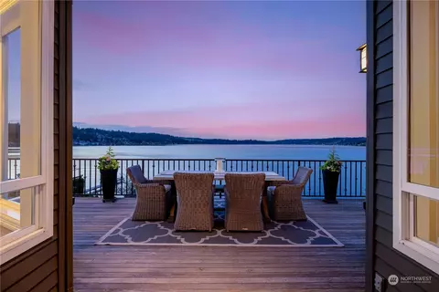 17616 SE 40th Pl, Bellevue, WA 98008