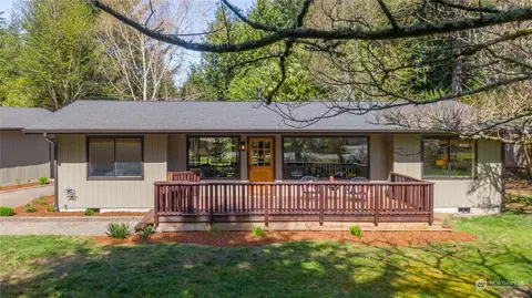 9316 SW 274th St, Vashon, WA 98070