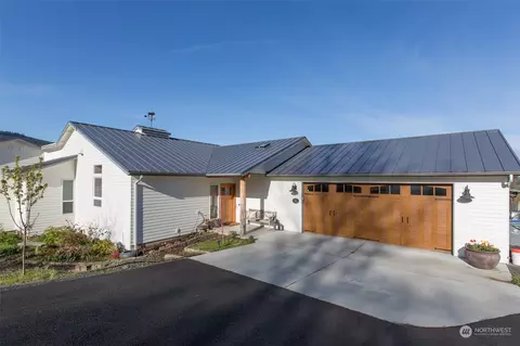 283 Hillside Dr, Sequim, WA 98382
