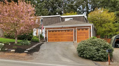 2915 86th Ave E, Edgewood, WA 98371