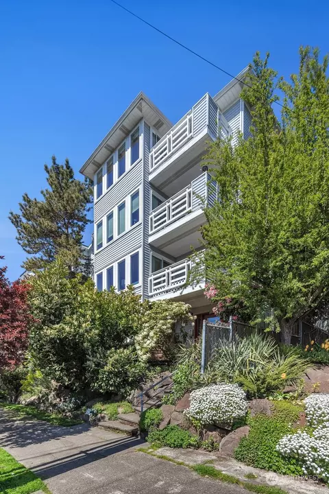 2642 NW 59th St #402, Seattle, WA 98107