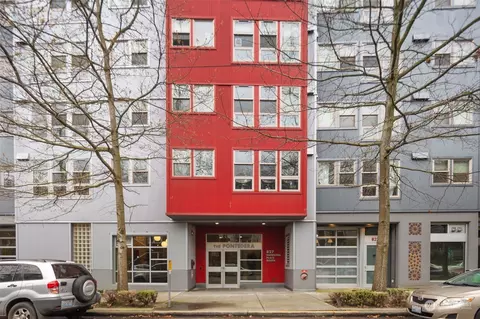 827 Hiawatha Pl S #303, Seattle, WA 98144