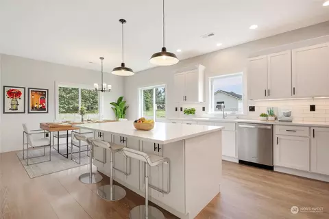 Kitchen - 820 Sisters Ct, Everson, WA 98247 photo 3 of 3