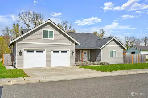 Exterior - 820 Sisters Ct, Everson, WA 98247 photo 5 of 12
