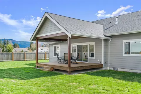 Exterior - 820 Sisters Ct, Everson, WA 98247 photo 11 of 12