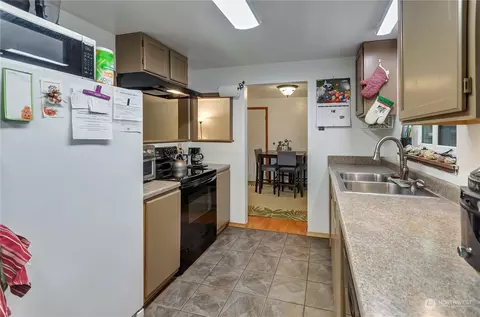 Kitchen - 116 Raintree Loop SE, Rainier, WA 98576 photo 1 of 2