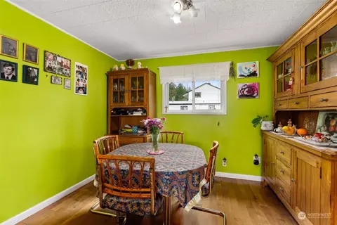 Dining - 604 E Summa St, Centralia, WA 98531 photo 1 of 1
