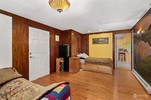 Living - 604 E Summa St, Centralia, WA 98531 photo 4 of 4