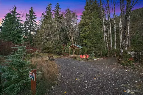 37713 State Route 706 E, Ashford, WA 98304
